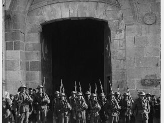 British troops at Jerusalem's Jaffa Gate, December 1917