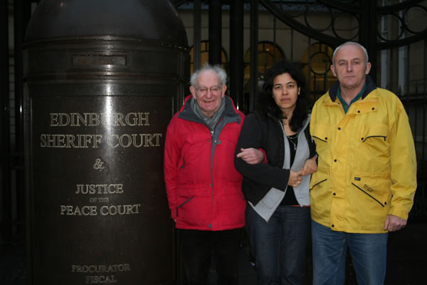 Hajo Meyer outside Edinburgh Sheriff Court with SPSC members Sofiah MacLeod and Mick Napier then on trial for 'racism' for solidarity with Palestine