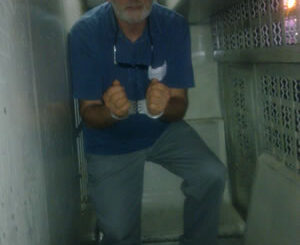 Mick Napier shows how internationals were handcuffed and shackled by Israeli police, 8 July 2011