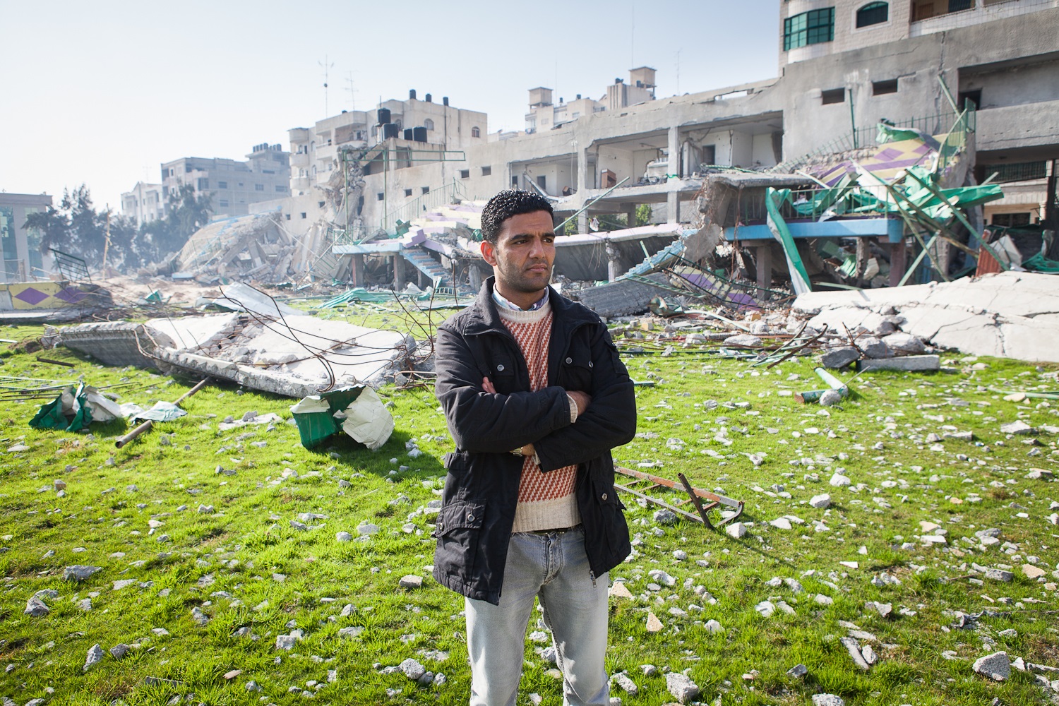 Sarsak visits Gaza stadium destroyed by Israel in Dec 2012